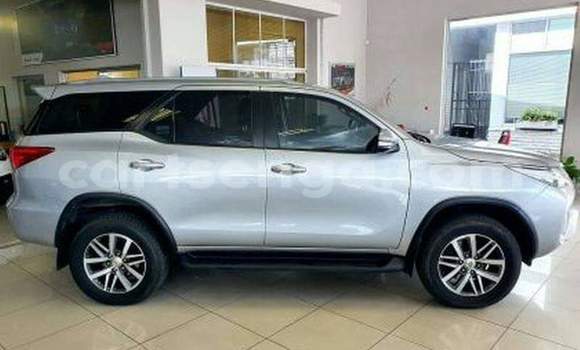 Nunua Ilio tumika Toyota Fortuner Silver Gari ndani ya Bulembu nchini Hhohho Nunua Ilio tumika Toyota Fortuner Silver Gari ndani ya Bulembu nchini Hhohho