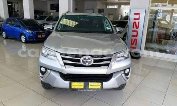 Nunua Ilio tumika Toyota Fortuner Silver Gari ndani ya Bulembu nchini Hhohho Nunua Ilio tumika Toyota Fortuner Silver Gari ndani ya Bulembu nchini Hhohho