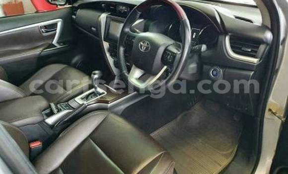 Nunua Ilio tumika Toyota Fortuner Silver Gari ndani ya Bulembu nchini Hhohho Nunua Ilio tumika Toyota Fortuner Silver Gari ndani ya Bulembu nchini Hhohho