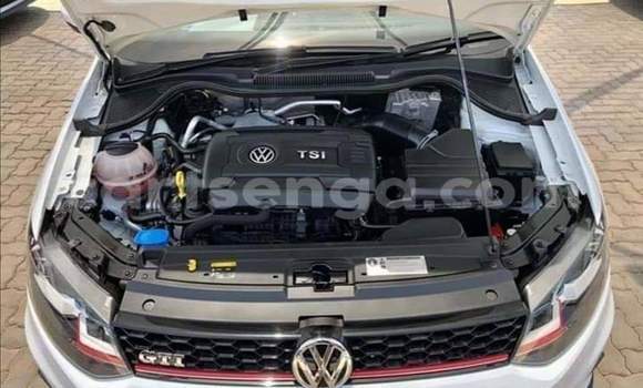Acheter Occasion Voiture Volkswagen Polo Blanc à Hlatikulu, Shiselweni District Acheter Occasion Voiture Volkswagen Polo Blanc à Hlatikulu, Shiselweni District