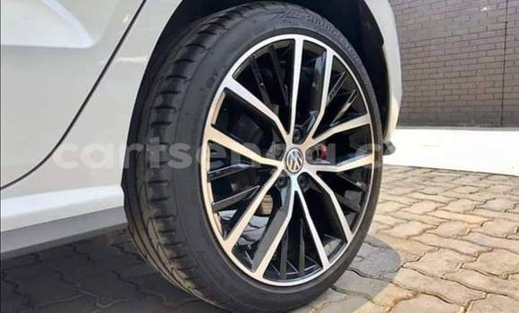 Acheter Occasion Voiture Volkswagen Polo Blanc à Hlatikulu, Shiselweni District Acheter Occasion Voiture Volkswagen Polo Blanc à Hlatikulu, Shiselweni District