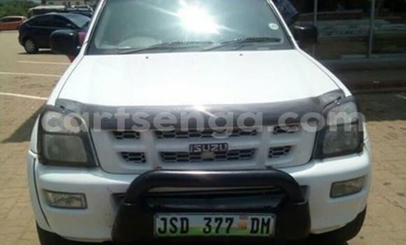Buy Used Isuzu D–MAX White Car in Mankayane in Manzini