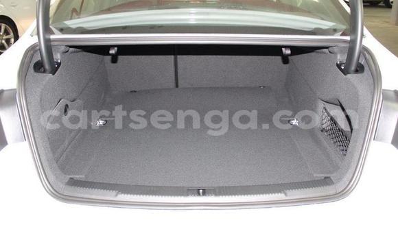 Nunua Ilio tumika Audi A6 White Gari ndani ya Mbabane nchini Manzini Nunua Ilio tumika Audi A6 White Gari ndani ya Mbabane nchini Manzini