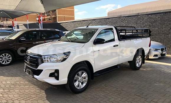 Nunua Ilio tumika Toyota Hilux White Gari ndani ya Bulembu nchini Hhohho Nunua Ilio tumika Toyota Hilux White Gari ndani ya Bulembu nchini Hhohho