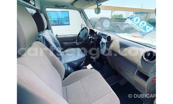 Buy Import Toyota Land Cruiser Beige Car in Import - Dubai in Hhohho Buy Import Toyota Land Cruiser Beige Car in Import - Dubai in Hhohho