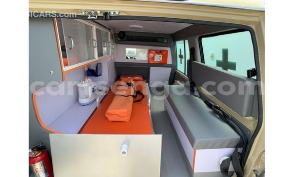 Buy Import Toyota Land Cruiser Beige Car in Import - Dubai in Hhohho Buy Import Toyota Land Cruiser Beige Car in Import - Dubai in Hhohho