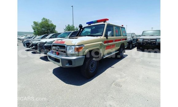 Buy Import Toyota Land Cruiser Beige Car in Import - Dubai in Hhohho Buy Import Toyota Land Cruiser Beige Car in Import - Dubai in Hhohho