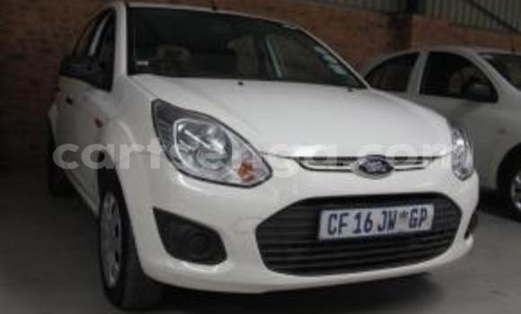 Acheter Occasion Voiture Ford Fiesta Blanc à Bulembu, Hhohho Acheter Occasion Voiture Ford Fiesta Blanc à Bulembu, Hhohho
