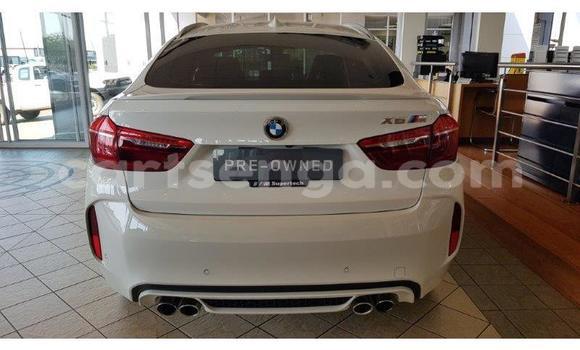 Nunua Ilio tumika BMW M6 White Gari ndani ya Mbabane nchini Manzini Nunua Ilio tumika BMW M6 White Gari ndani ya Mbabane nchini Manzini