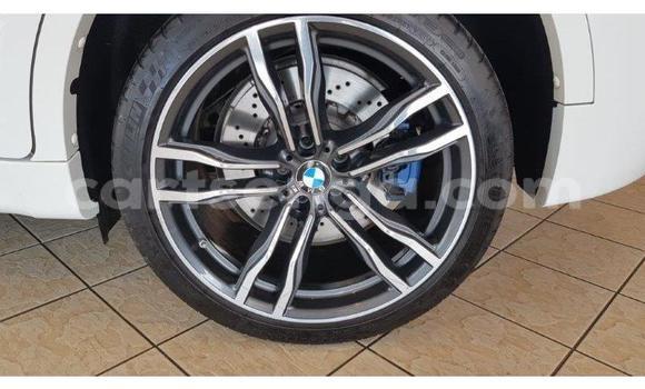 Nunua Ilio tumika BMW M6 White Gari ndani ya Mbabane nchini Manzini Nunua Ilio tumika BMW M6 White Gari ndani ya Mbabane nchini Manzini