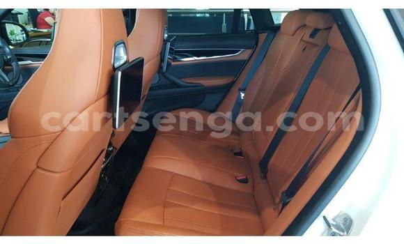 Nunua Ilio tumika BMW M6 White Gari ndani ya Mbabane nchini Manzini Nunua Ilio tumika BMW M6 White Gari ndani ya Mbabane nchini Manzini