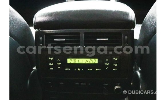 Acheter Import Voiture Toyota Land Cruiser Blanc à Import - Dubai, Hhohho Acheter Import Voiture Toyota Land Cruiser Blanc à Import - Dubai, Hhohho