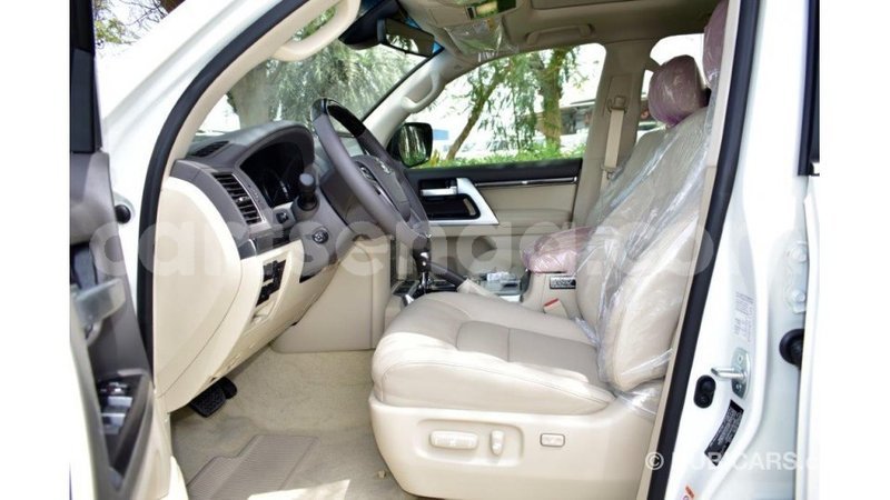 Big with watermark toyota land cruiser hhohho import dubai 16988