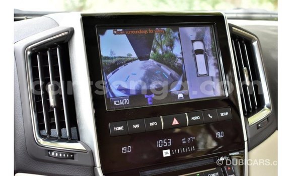 Buy Import Toyota Land Cruiser White Car in Import - Dubai in Hhohho Buy Import Toyota Land Cruiser White Car in Import - Dubai in Hhohho