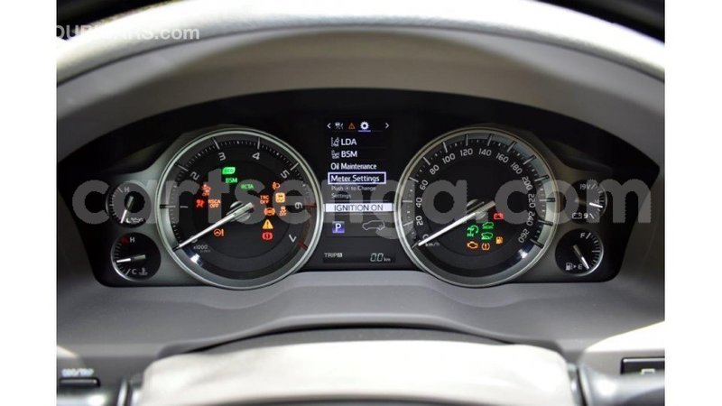 Big with watermark toyota land cruiser hhohho import dubai 16988