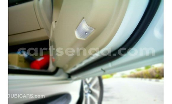 Buy Import Toyota Land Cruiser White Car in Import - Dubai in Hhohho Buy Import Toyota Land Cruiser White Car in Import - Dubai in Hhohho