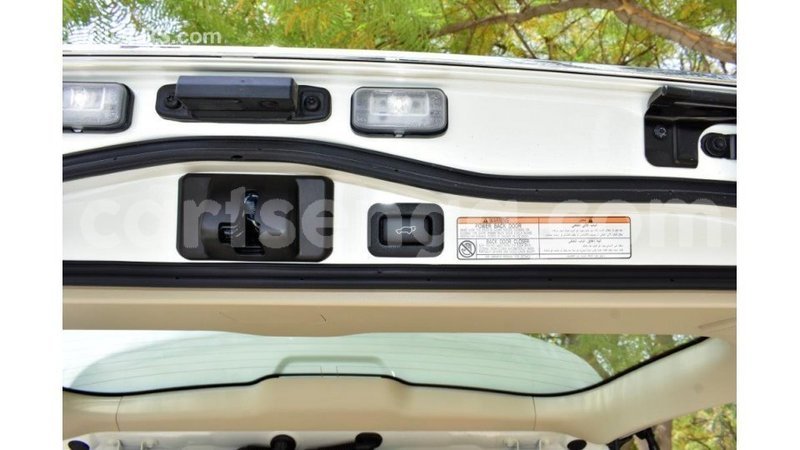 Big with watermark toyota land cruiser hhohho import dubai 16988