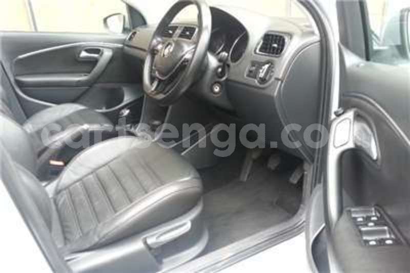 Big with watermark vw polo 1 2tsi comfortline 2015 id 42711919 type main