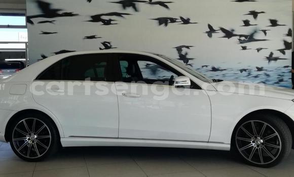 Acheter Occasion Voiture Mercedes‒Benz E–Class Blanc à Mbabane, Manzini Acheter Occasion Voiture Mercedes‒Benz E–Class Blanc à Mbabane, Manzini