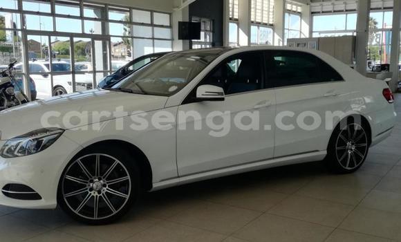 Acheter Occasion Voiture Mercedes‒Benz E–Class Blanc à Mbabane, Manzini Acheter Occasion Voiture Mercedes‒Benz E–Class Blanc à Mbabane, Manzini