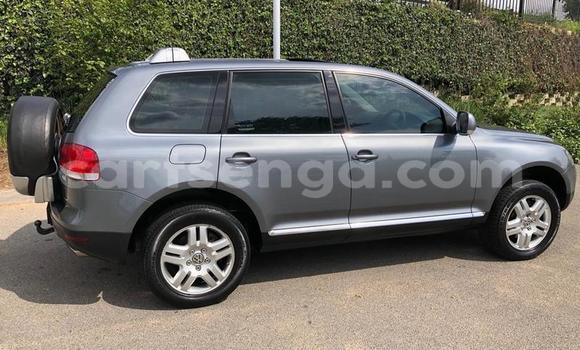Nunua Ilio tumika Volkswagen Touareg Silver Gari ndani ya Mbabane nchini Manzini Nunua Ilio tumika Volkswagen Touareg Silver Gari ndani ya Mbabane nchini Manzini