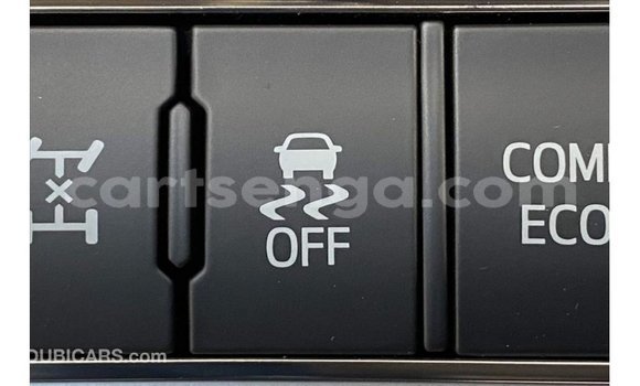 Nunua Imported Toyota Land Cruiser White Gari ndani ya Import - Dubai nchini Hhohho Nunua Imported Toyota Land Cruiser White Gari ndani ya Import - Dubai nchini Hhohho