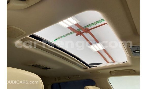 Acheter Import Voiture Toyota Land Cruiser Blanc à Import - Dubai, Hhohho Acheter Import Voiture Toyota Land Cruiser Blanc à Import - Dubai, Hhohho