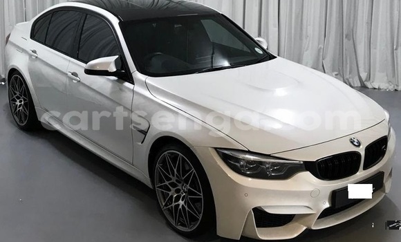 Nunua Ilio tumika BMW M6 White Gari ndani ya Mbabane nchini Manzini Nunua Ilio tumika BMW M6 White Gari ndani ya Mbabane nchini Manzini