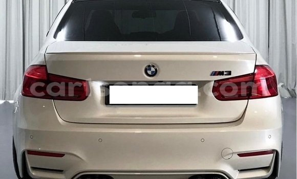 Nunua Ilio tumika BMW M6 White Gari ndani ya Mbabane nchini Manzini Nunua Ilio tumika BMW M6 White Gari ndani ya Mbabane nchini Manzini