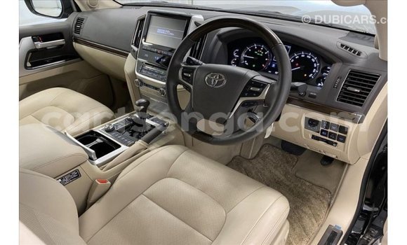 Nunua Imported Toyota Land Cruiser Black Gari ndani ya Import - Dubai nchini Hhohho Nunua Imported Toyota Land Cruiser Black Gari ndani ya Import - Dubai nchini Hhohho