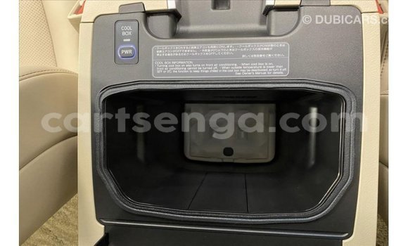 Nunua Imported Toyota Land Cruiser Black Gari ndani ya Import - Dubai nchini Hhohho Nunua Imported Toyota Land Cruiser Black Gari ndani ya Import - Dubai nchini Hhohho