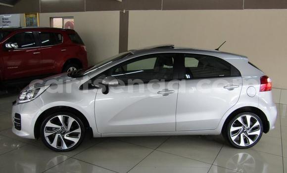 Nunua Ilio tumika Kia Rio Silver Gari ndani ya Mbabane nchini Manzini Nunua Ilio tumika Kia Rio Silver Gari ndani ya Mbabane nchini Manzini