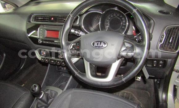 Nunua Ilio tumika Kia Rio Silver Gari ndani ya Mbabane nchini Manzini Nunua Ilio tumika Kia Rio Silver Gari ndani ya Mbabane nchini Manzini