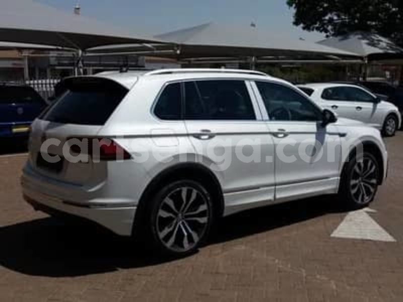 Big with watermark 2015 volkswagen tiguan 3