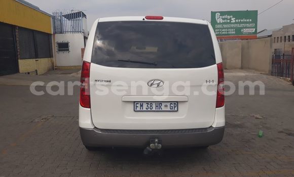 Buy Used Hyundai H1 White Car in Big Bend in Lubombo Buy Used Hyundai H1 White Car in Big Bend in Lubombo