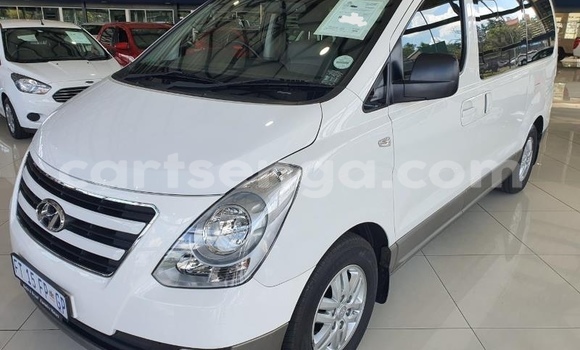 Nunua Ilio tumika Hyundai H1 White Gari ndani ya Manzini nchini Manzini Nunua Ilio tumika Hyundai H1 White Gari ndani ya Manzini nchini Manzini