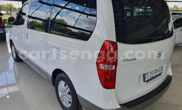 Nunua Ilio tumika Hyundai H1 White Gari ndani ya Manzini nchini Manzini Nunua Ilio tumika Hyundai H1 White Gari ndani ya Manzini nchini Manzini