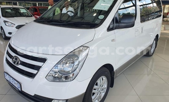 Nunua Ilio tumika Hyundai H1 White Gari ndani ya Manzini nchini Manzini Nunua Ilio tumika Hyundai H1 White Gari ndani ya Manzini nchini Manzini