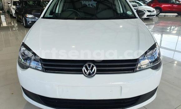 Nunua Ilio tumika Volkswagen Polo White Gari ndani ya Mbabane nchini Manzini Nunua Ilio tumika Volkswagen Polo White Gari ndani ya Mbabane nchini Manzini