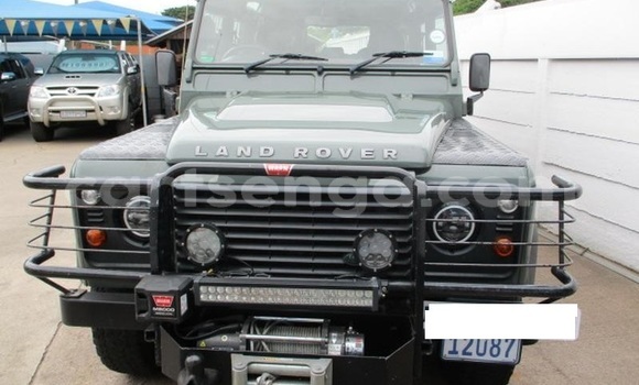 Buy Used Land Rover Defender Green Car in Mbabane in Manzini