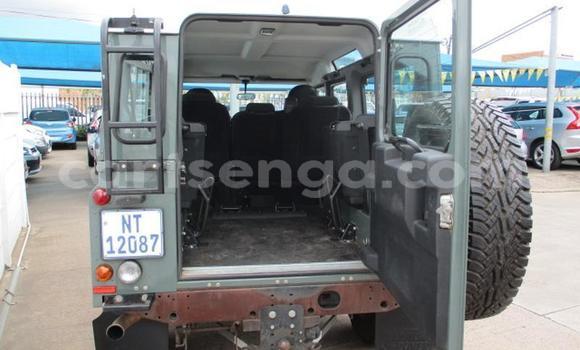 Nunua Ilio tumika Land Rover Defender Green Gari ndani ya Mbabane nchini Manzini Nunua Ilio tumika Land Rover Defender Green Gari ndani ya Mbabane nchini Manzini