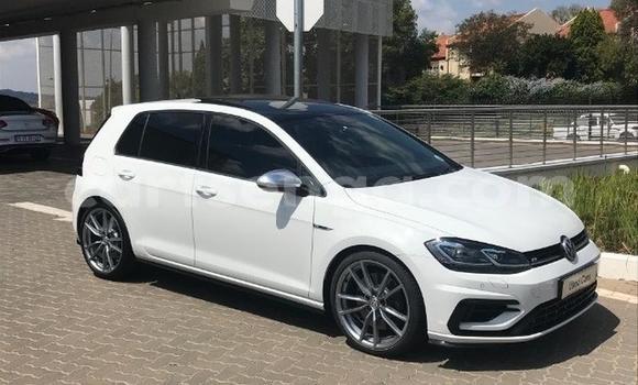 Acheter Occasion Voiture Volkswagen Golf R Blanc à Manzini, Manzini Acheter Occasion Voiture Volkswagen Golf R Blanc à Manzini, Manzini
