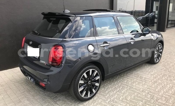 Nunua Ilio tumika MINI Cooper Black Gari ndani ya Mbabane nchini Manzini Nunua Ilio tumika MINI Cooper Black Gari ndani ya Mbabane nchini Manzini
