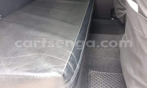 Nunua Ilio tumika Toyota Hilux White Gari ndani ya Manzini nchini Manzini Nunua Ilio tumika Toyota Hilux White Gari ndani ya Manzini nchini Manzini