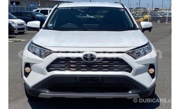 Buy Import Toyota 4Runner White Car in Import - Dubai in Hhohho Buy Import Toyota 4Runner White Car in Import - Dubai in Hhohho