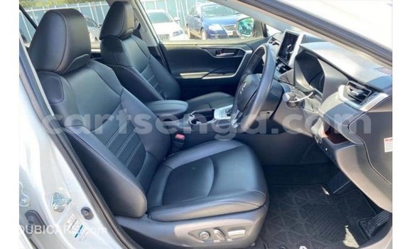 Buy Import Toyota 4Runner White Car in Import - Dubai in Hhohho Buy Import Toyota 4Runner White Car in Import - Dubai in Hhohho