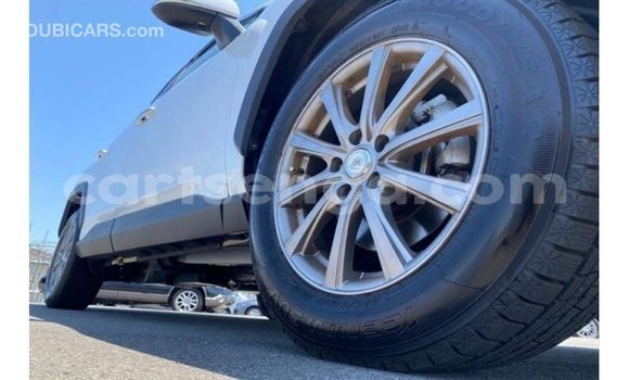 Buy Import Toyota 4Runner White Car in Import - Dubai in Hhohho Buy Import Toyota 4Runner White Car in Import - Dubai in Hhohho