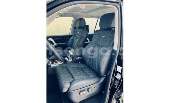 Nunua Imported Toyota Land Cruiser Black Gari ndani ya Import - Dubai nchini Hhohho Nunua Imported Toyota Land Cruiser Black Gari ndani ya Import - Dubai nchini Hhohho