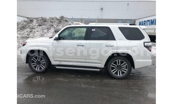 Buy Import Toyota 4Runner White Car in Import - Dubai in Hhohho Buy Import Toyota 4Runner White Car in Import - Dubai in Hhohho