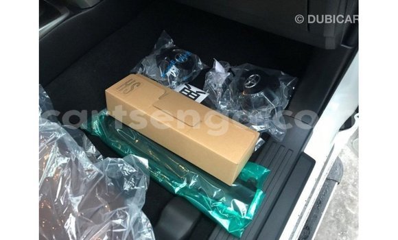 Buy Import Toyota 4Runner White Car in Import - Dubai in Hhohho Buy Import Toyota 4Runner White Car in Import - Dubai in Hhohho